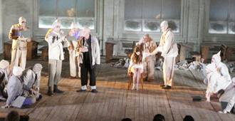 시비우국제연극제의 대표 공연, 라두 스캉카 극단의 〈파우스트〉