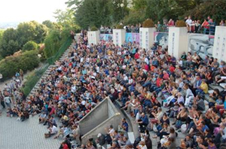 손도르고 관객석 ⓒGregory Sabadel